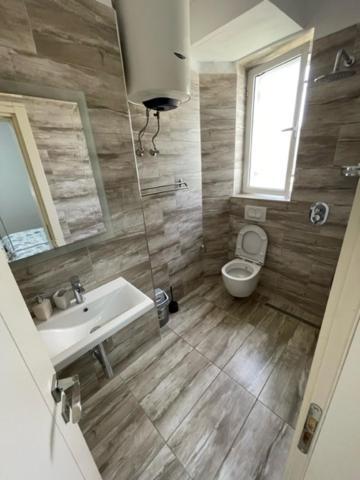New Bazaar Rooms Тирана Экстерьер фото